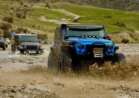 AAF yolsuzluq avtomobillərinin yürüşünü keçirib