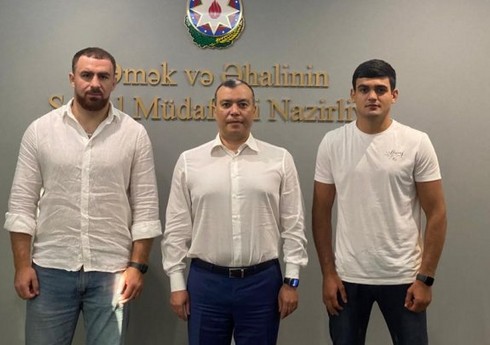 ABF prezidenti III Avropa Oyunlarında medal qazanan boksçularla görüşüb