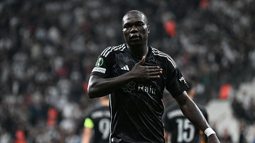 Abubakar “Neftçi”nin bir addımlığında -  BAKIYA GƏLƏCƏK