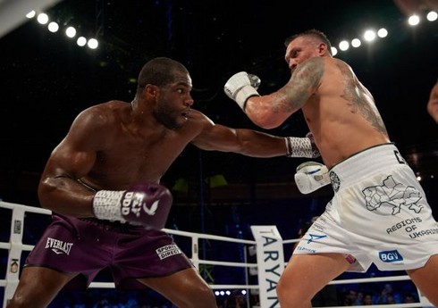 Aleksandr Usik növbəti qələbəsini qazanaraq beynəlxalq titullarını qoruyub