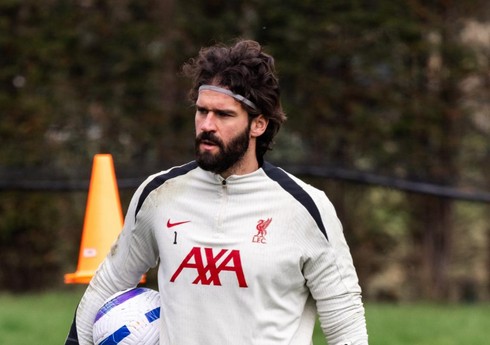 Alisson Beker ciddi zədə səbəbindən "Liverpul"a kömək edə bilməyəcək