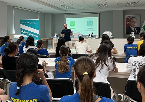 AMADA qadın voleybolçular üçün seminar təşkil edib