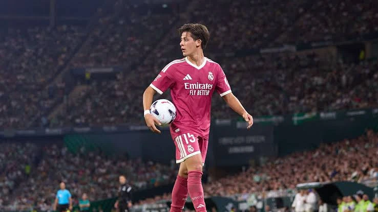 Arda Gülər "Real"da qalır – 2032-ci ilədək