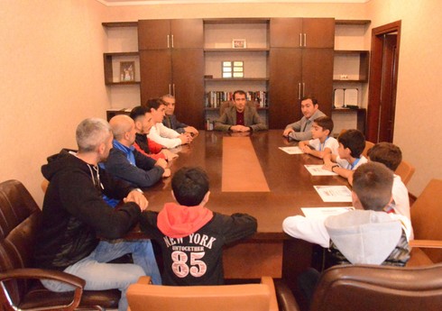 Avropa çempionatında uğur qazanmış taekvondoçularla görüş olub