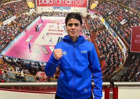 Azərbaycan boksçusu vyetnamlı rəqibini məğlub edib