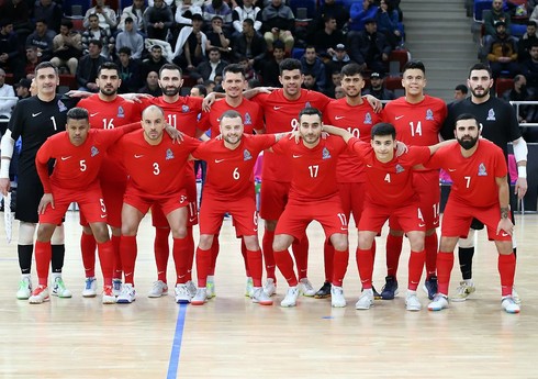 Azərbaycan millisi Polşaya 14 futzalçı ilə yollanıb