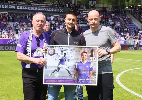 Azərbaycan millisinin futbolçusu Almaniya klubu ilə vidalaşıb