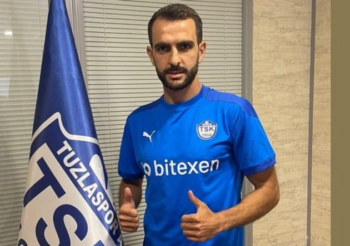 Azərbaycan millisinin futbolçusu FIFA-dan təsdiq gözləyir