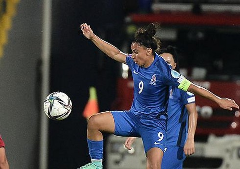 Azərbaycan millisinin kapitanı: Qadın futbolunu yaxşı yerlərə gətirib çıxara bilmişik