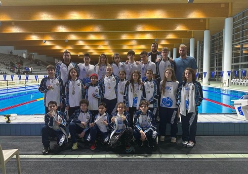 Azərbaycan üzgüçüləri Macarıstandakı beynəlxalq turnirdə 32 medal qazanıblar