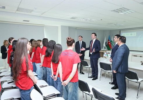 Azərbaycan Voleybol Federasiyası və CEV rəsmiləri milli üzvləri ilə görüşüblər