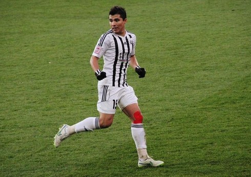 Azərbaycanda oynamış paraqvaylı futbolçu: “Sabah” uğurlu, “Neftçi” uğursuz mövsüm keçirir”