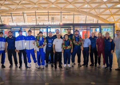 Azərbaycanın sərbəst güləşçisi dünya çempionatında qazandığı medalı atasına həsr edib