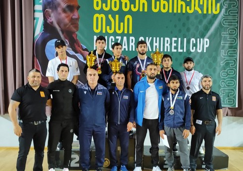 Azərbaycanın yeddi sərbəst güləşçisi Gürcüstanda medal qazanıb