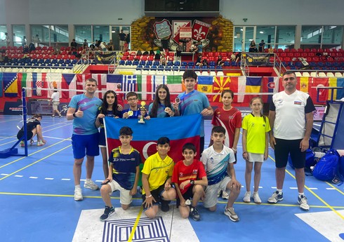 Azərbaycanın yeniyetmə badmintonçuları beynəlxalq turnirində qızıl və bürünc medal qazanıblar