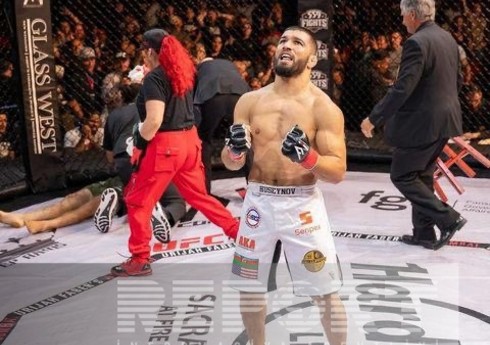 Azərbaycanlı MMA döyüşçüsü ABŞ-da çempionluq kəməri qazanıb