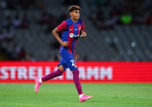 "Barselona" 16 yaşlı Yamalın yeni müqaviləsində 1 milyard avro təzminat maddəsi təyin edib