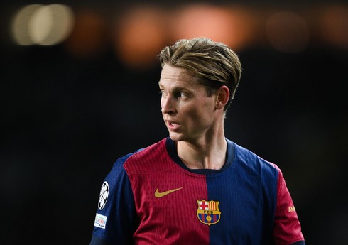 "Barselona" futbolçusu ilə müqavilə müddətini uzadıb, maaşını artırmağı düşünür