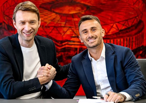 "Bayer 04" yeni futbolçu transfer edib