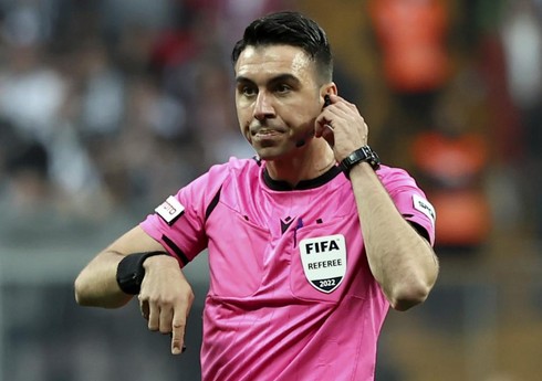 "Beşiktaş" İstanbul derbisini idarə etmiş hakimin karyerasını bitirməsini istəyir