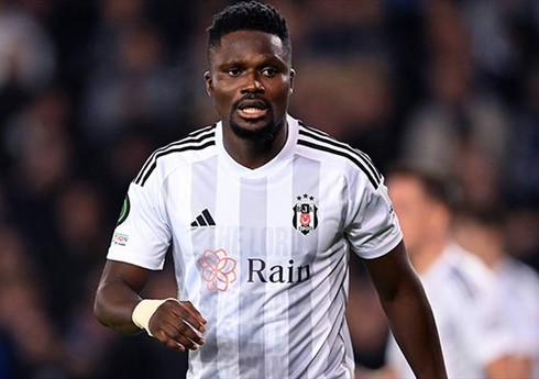 "Beşiktaş" legioner futbolçusu ilə yollarını ayırıb