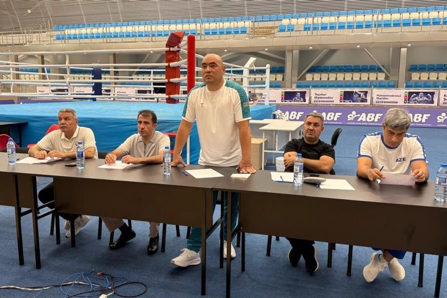 Boks məşqçiləri ilə görüş keçirilib