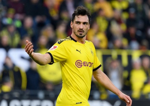 "Borussiya" təcrübəli futbolçu ilə müqavilənin müddətini uzatmaq istəyir