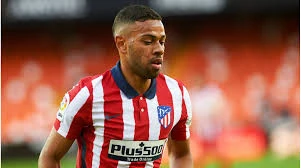 Braziliya millisinin üzvü "Beşiktaş" yolunda