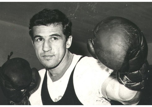 Braziliyalı əfsanəvi boksçu vəfat edib