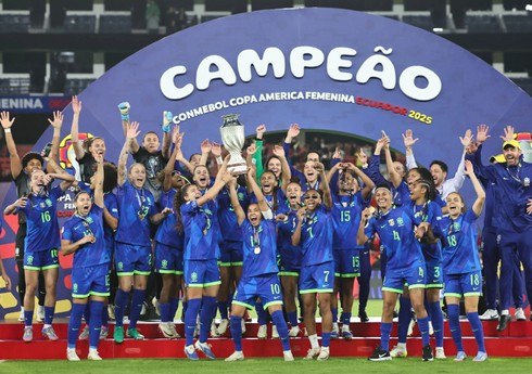 Braziliyanın qadın futbolçulardan ibarət yığması rekorda imza atıb