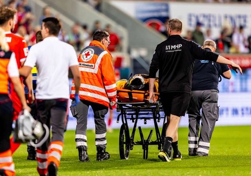 Bundesliqa matçında zədələnən qapıçının beyni silkələnib