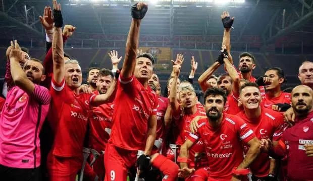 Ceyhun Bayramov Türkiyə Ampute milli futbol komandasını təbrik edib