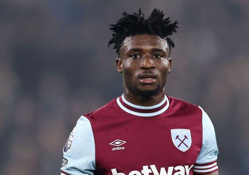 "Çelsi" London təmsilçisinin futbolçusu ilə maraqlanır