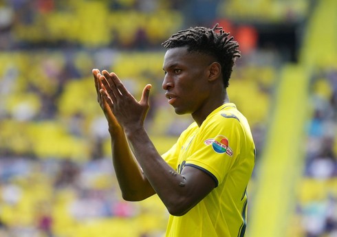 "Çelsi" seneqallı hücumçu transfer edib