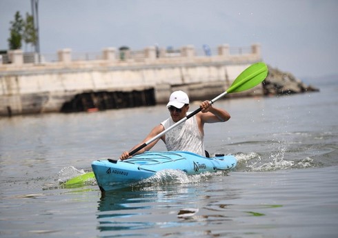 Dövlət qurumları arasında avarçəkmə yarışı keçirilib
