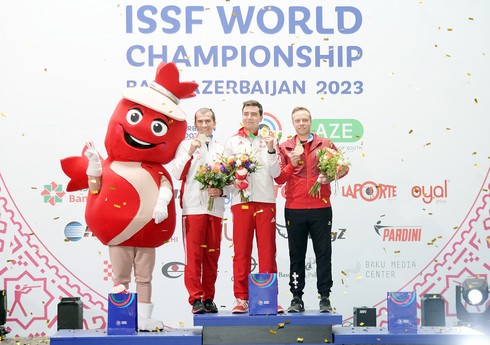 Dünya çempionu: “Bakıda qızıl medal qazandığım üçün çox sevinirəm”