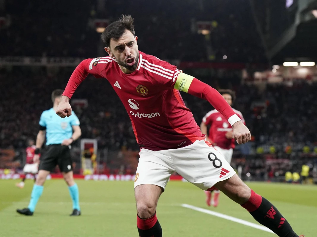 “Əl-Hilal” "Mançester Yunayted"in yarımmüdafiəçisi ilə maraqlanır