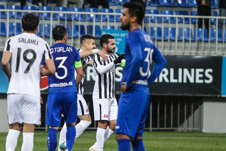 Emin Mahmudov “Neftçi”nin Azərbaycan çempionatlarında 1500-cü qolunu vurub