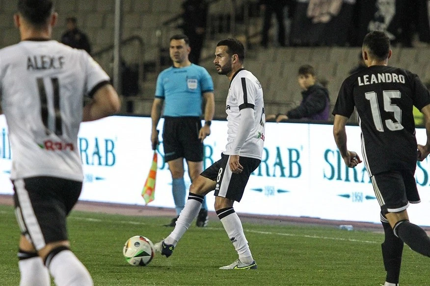 Emin Mahmudovdan 250 matç