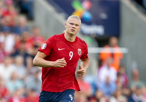 Erlinq Holann Norveç millisinin bombardirləri siyahısında ikinci pilləyə yüksəlib