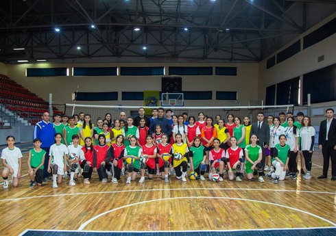 Federasiya rəhbərliyi Gəncədə gənc voleybolçularla görüşüb