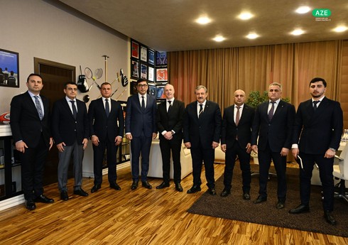 Fərid Qayıbov WAKO prezidenti ilə Azərbaycanda kikboksinqin inkişafı istiqamətində görülən işləri müzakirə edib