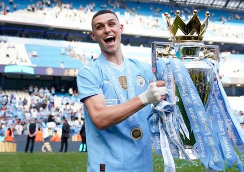 Foden "Mançester Siti" klubunun tarixinə düşüb