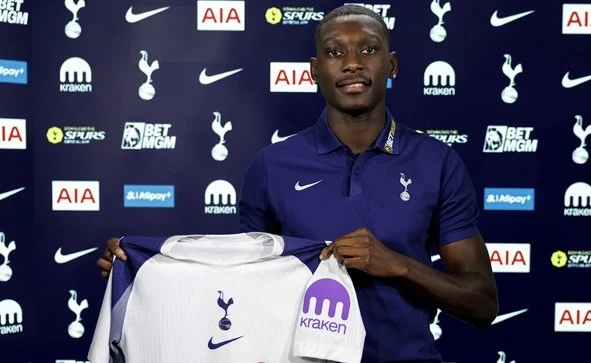 Fransa millisinin üzvü “Tottenhem”də