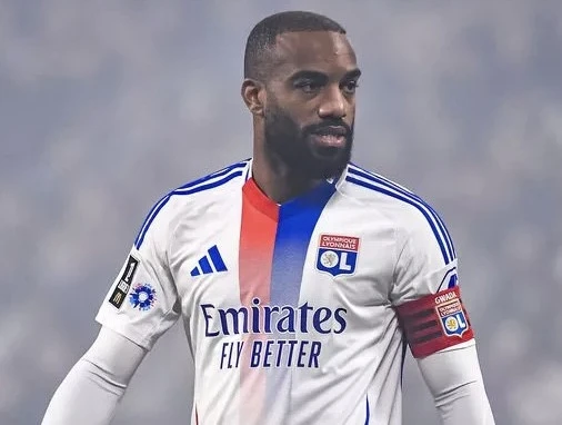 Fransalı forvardın evi qarət olundu