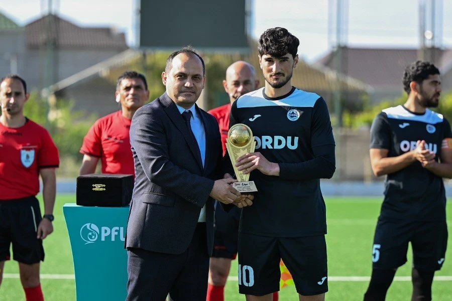 İbrahim Əliyev mükafatlandırılıb