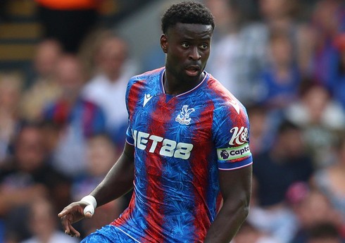 İngiltərə klubu kapitanını sata bilər