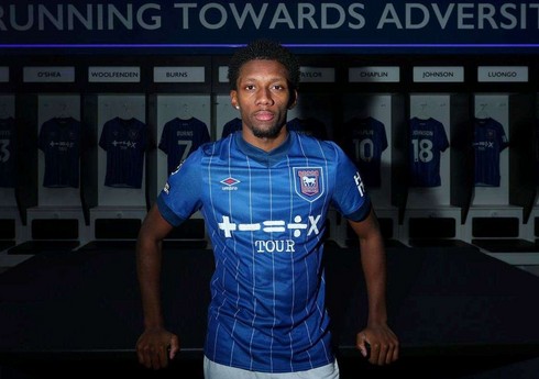 İngiltərə klubu milli üzvünü transfer edib