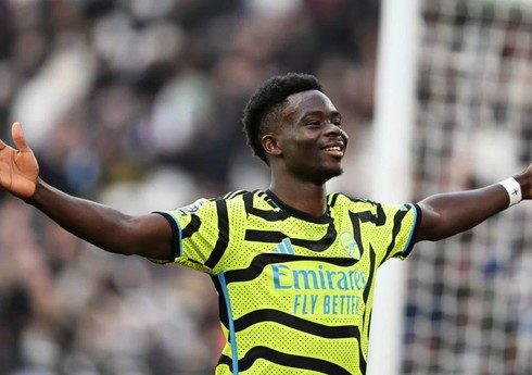 İngiltərə millisinin futbolçusu "Arsenal"ın tarixinə düşüb