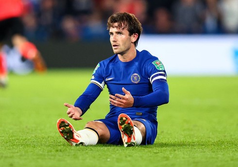 İngiltərə millisinin müdafiəçisi iki ay yaşıl meydanlardan kənarda qalacaq